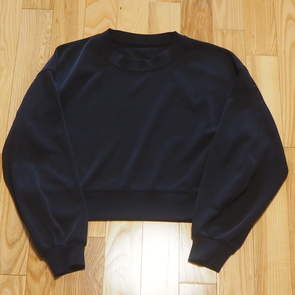Lululemon Softstreme Perfectly Oversized Cropped Crew Sweatshirt Black